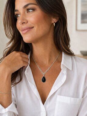Modern Minimalist Silver-Tone Black Faceted Gemstone Teardrop Pendant Necklace